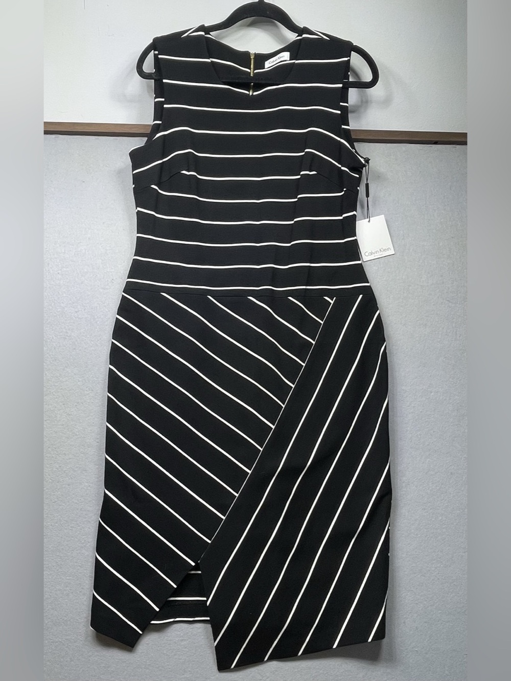 Calvin Klein Sleevless Striped Sheath Dress Black & White Size 12